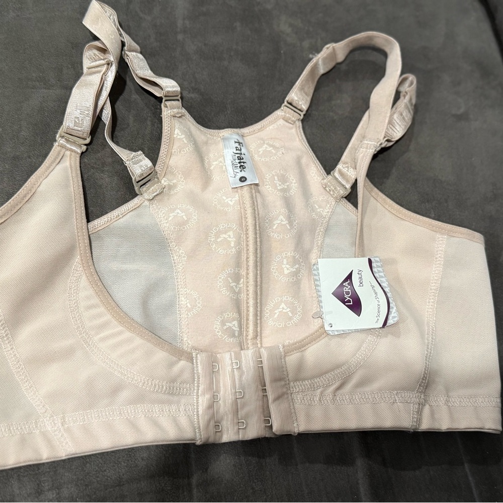 Triumph Women's Cream Bra